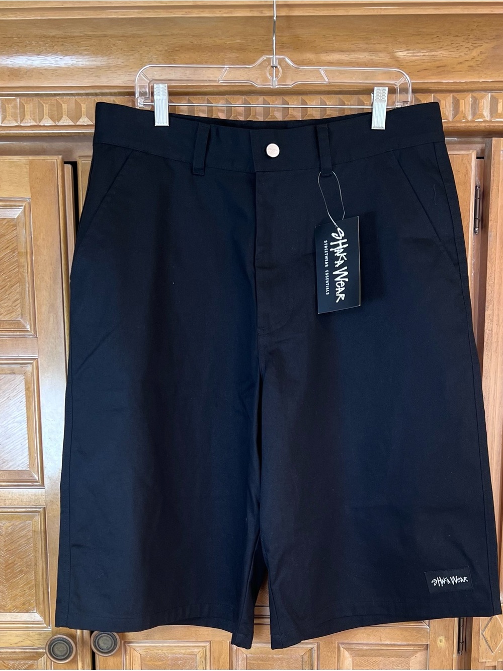 Shaka Wear Men’s Black Shorts Streetwear Essentials Flat Front Casual Shorts NWT